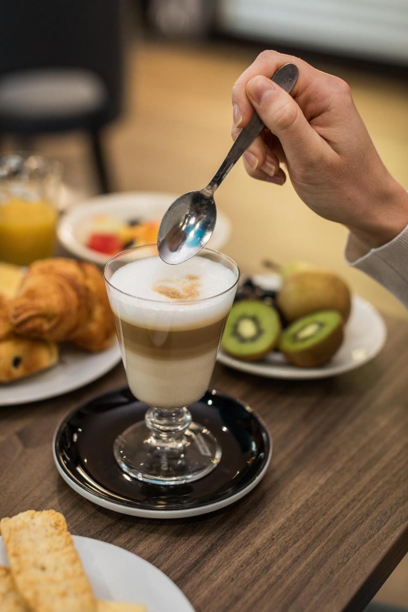 Hotel-Restaurant Le Victoria Rennes Eksteriør bilde