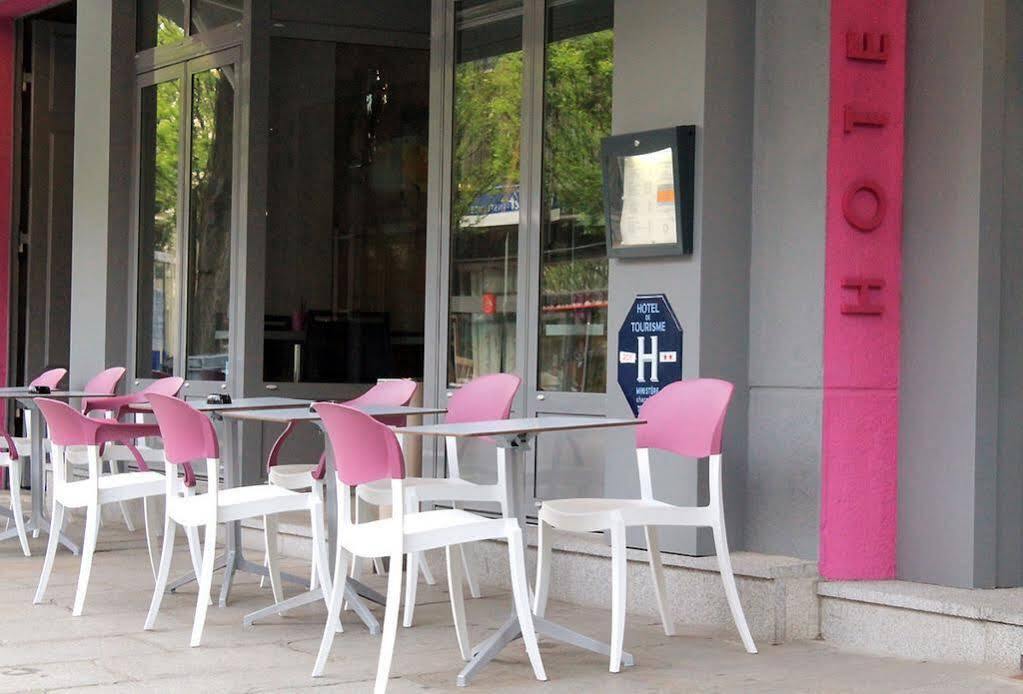Hotel-Restaurant Le Victoria Rennes Eksteriør bilde